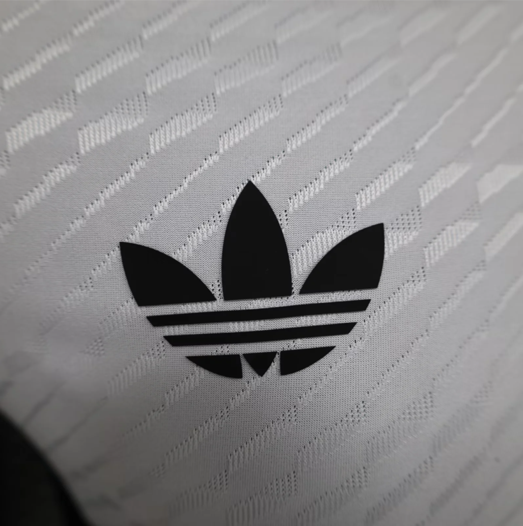 Camisa Seleção do Japão "Black-White" 24/25 (Versão Jogador) | EDIÇÃO ESPECIAL