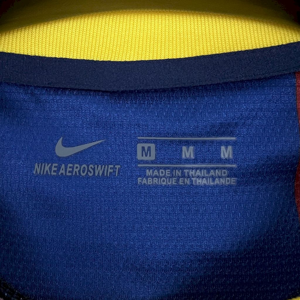Camisa Barcelona Home 10/11 (Versão Retrô)
