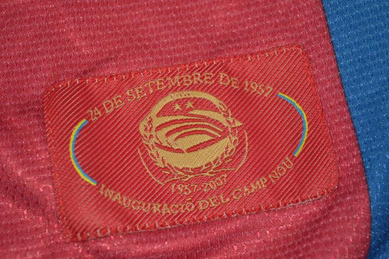 Camisa Barcelona Home 07/08 (Versão Manga Longa Retrô)