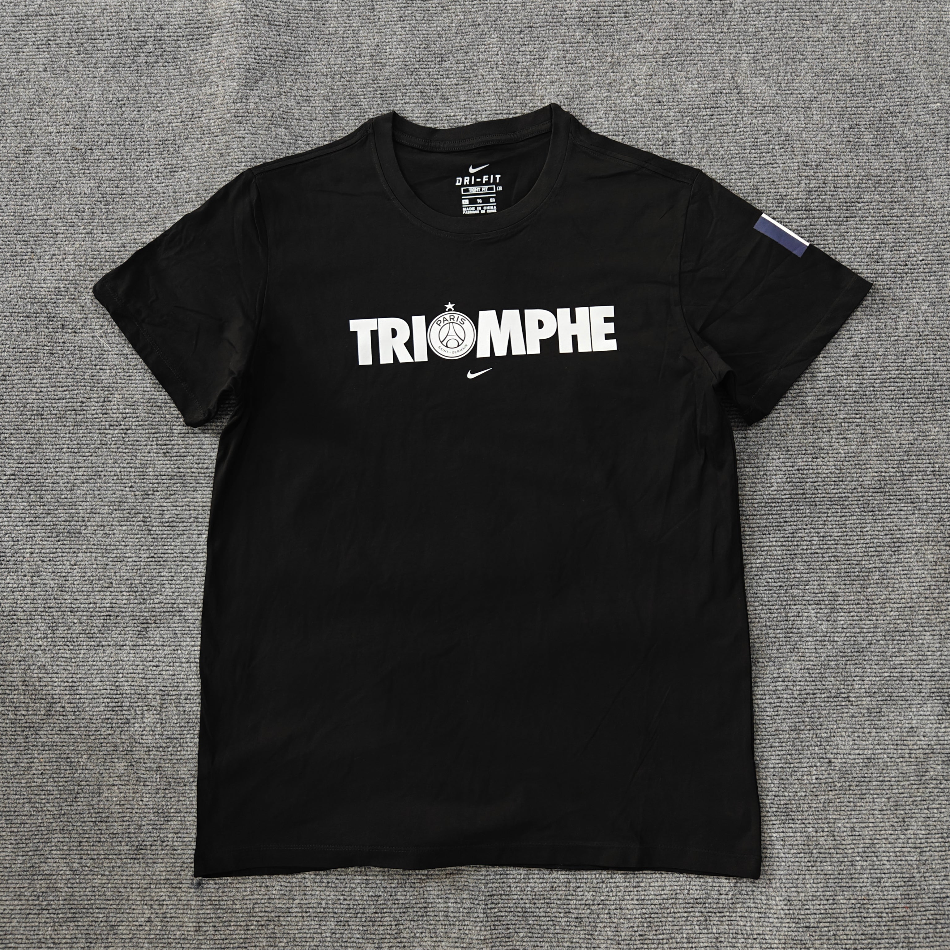 Camisa Casual Paris Saint-Germain F.C. "TRIOMPHE" | Moda Esportiva