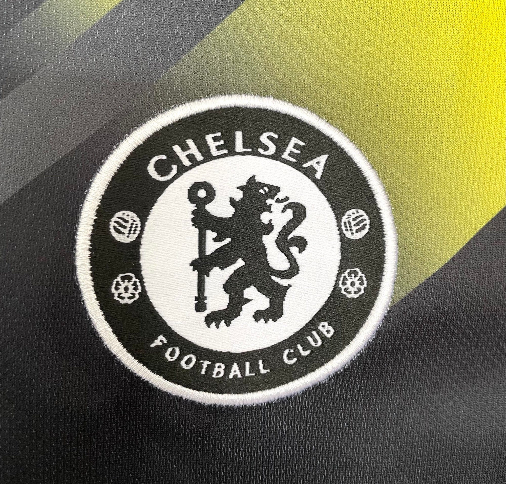 Chelsea FC Home Shirt 03/05 (Retro Fan Version)