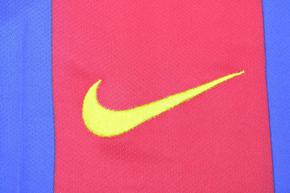 Camisa Barcelona Home 04/05 (Versão Retrô)