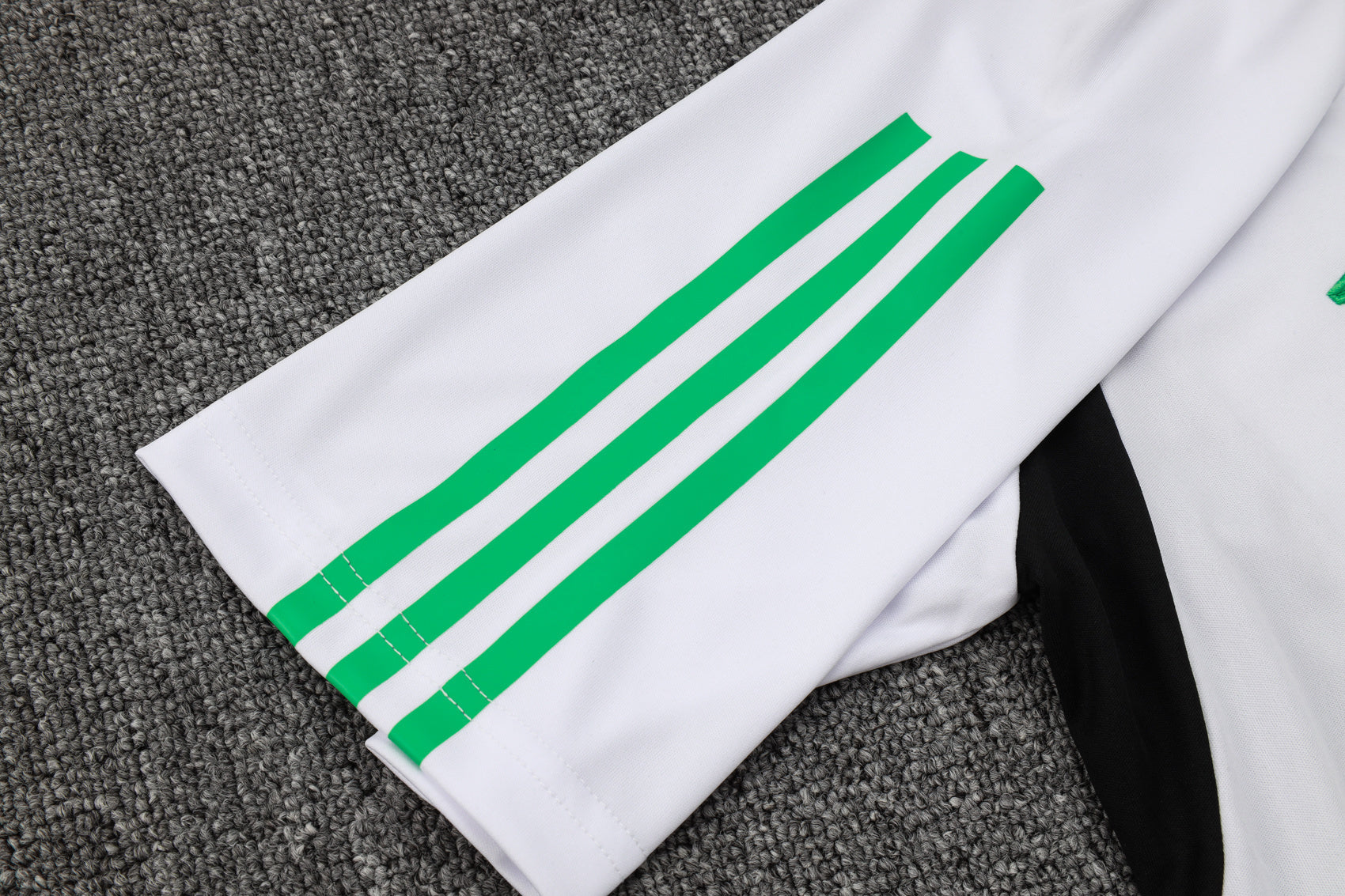 Chelsea FC Home Shirt 03/05 (Retro Fan Version)