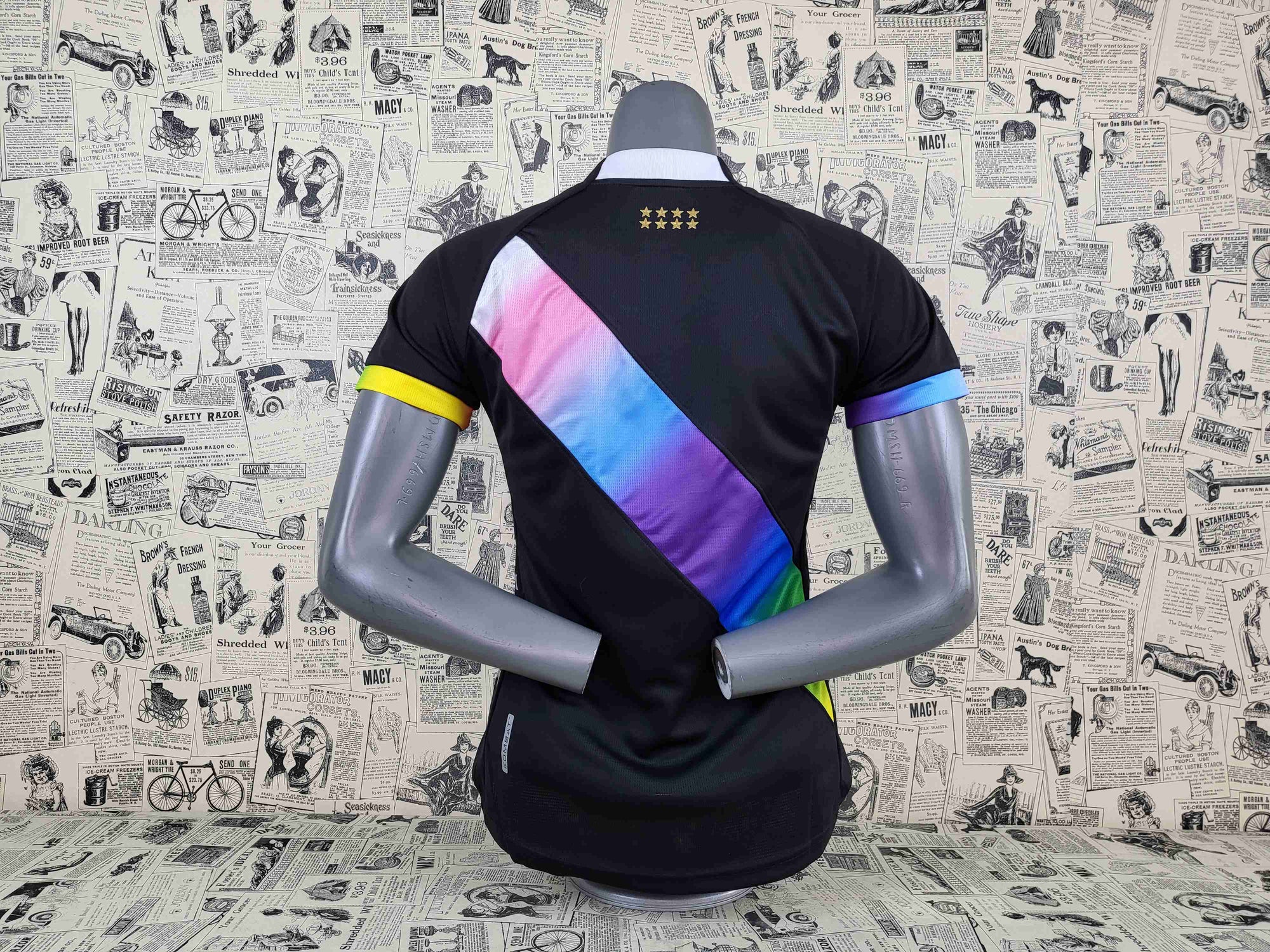 Camisa Feminina CR Vasco da Gama "Rainbow" 23/24 (Versão Torcedor) | EDIÇÃO ESPECIAL