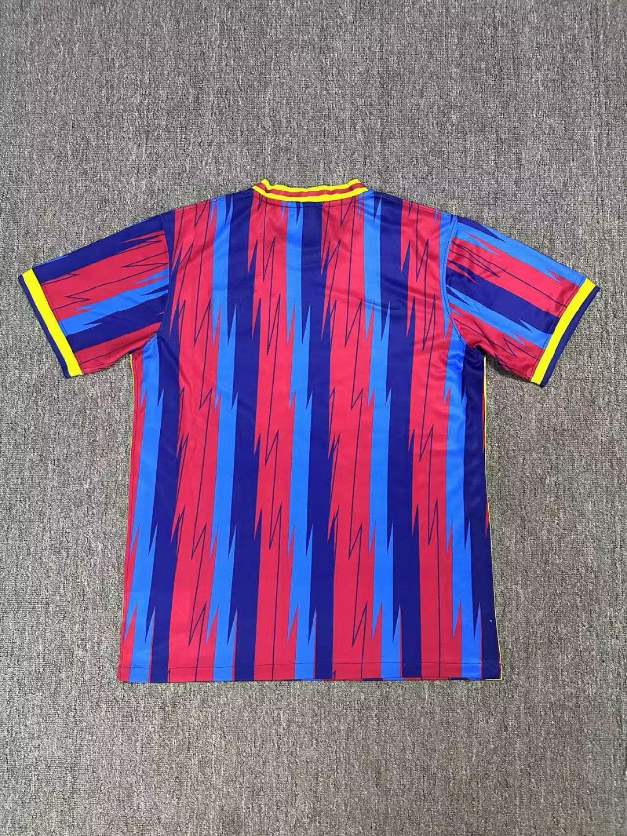 Camisa FC Barcelona "Glitch Concept Art" (Versão Torcedor) | EDIÇÃO ESPECIAL