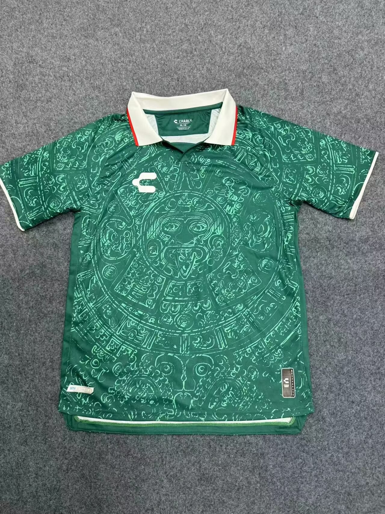 Camisa Seleção do México "Pedra do Sol / Verde" (Versão Torcedor) | EDIÇÃO ESPECIAL