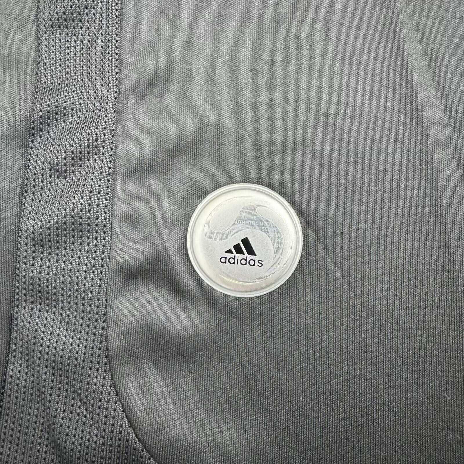 Kit Real Madrid Home 09/10 Conjunto Infantil (Versão Curta Retrô)