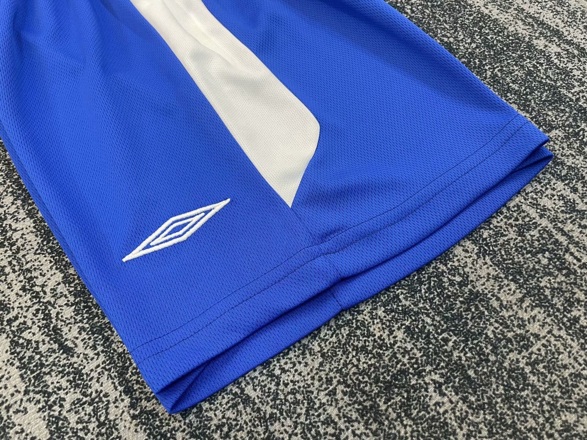 Kit Chelsea F.C. Home 03/05 Conjunto Infantil (Versão Torcedor Retro)