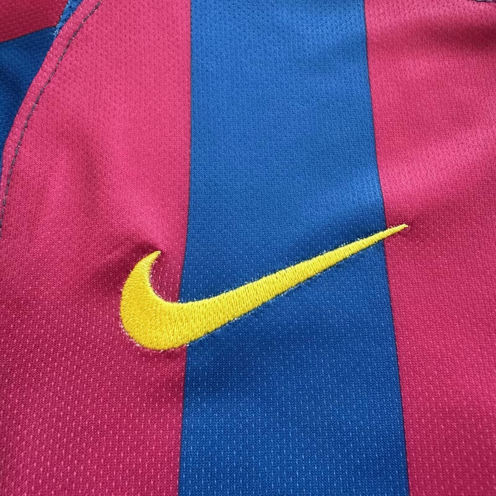 Kit Barcelona Home Conjunto Infantil 05/06 (Versão Manga Longa Retrô)
