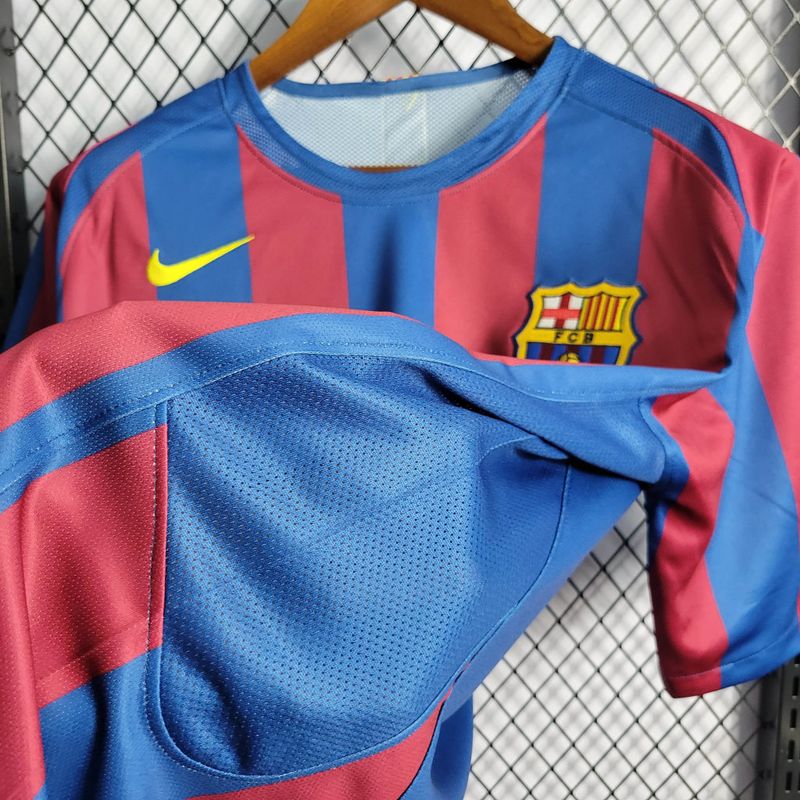 Camisa Barcelona Home 05/06 (Versão Retrô)