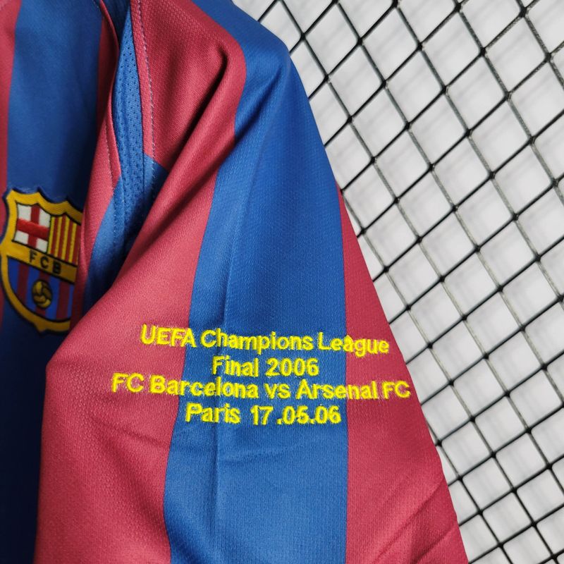 Camisa Barcelona Home 05/06 (Versão Retrô)