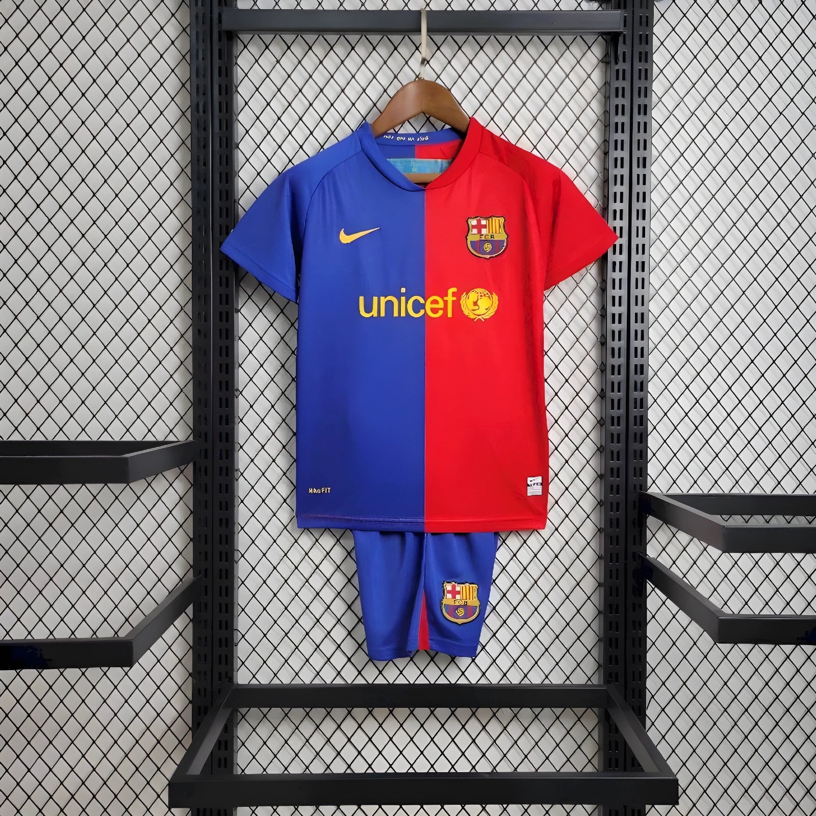Kit Barcelona Home Conjunto Infantil 08/09 (Versão Retrô)