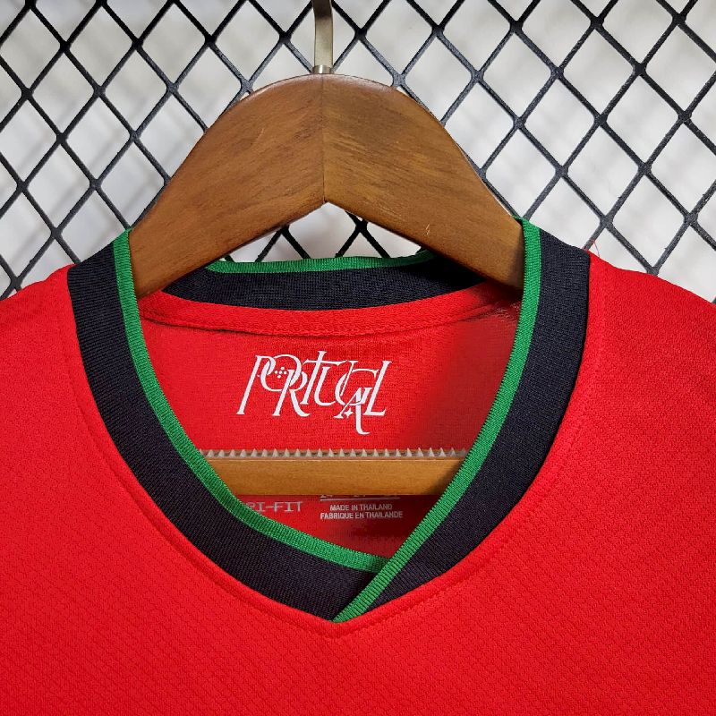 Kit Seleção Portuguesa Home 2024 Conjunto Infantil (Versão Torcedor)