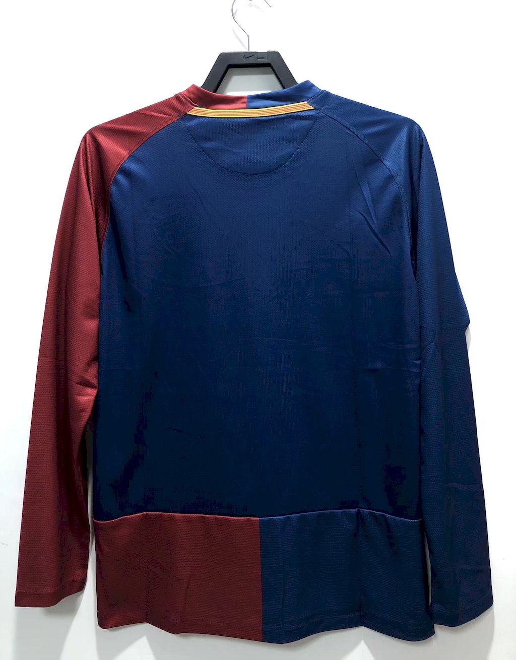 Camisa Barcelona Home 08/09 (Versão Manga Longa Retrô)