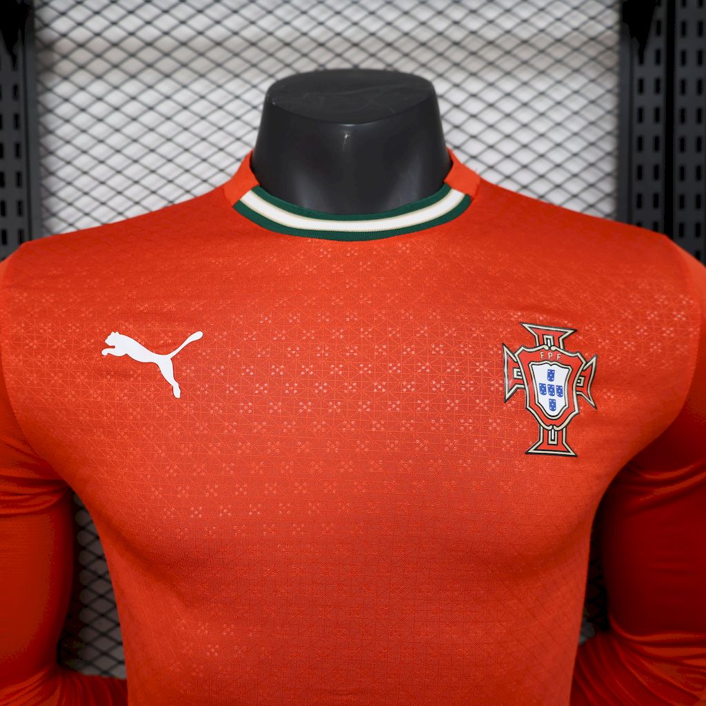 Camisa Seleção Portuguesa Home 25/26 (Versão Manga Longa Jogador)