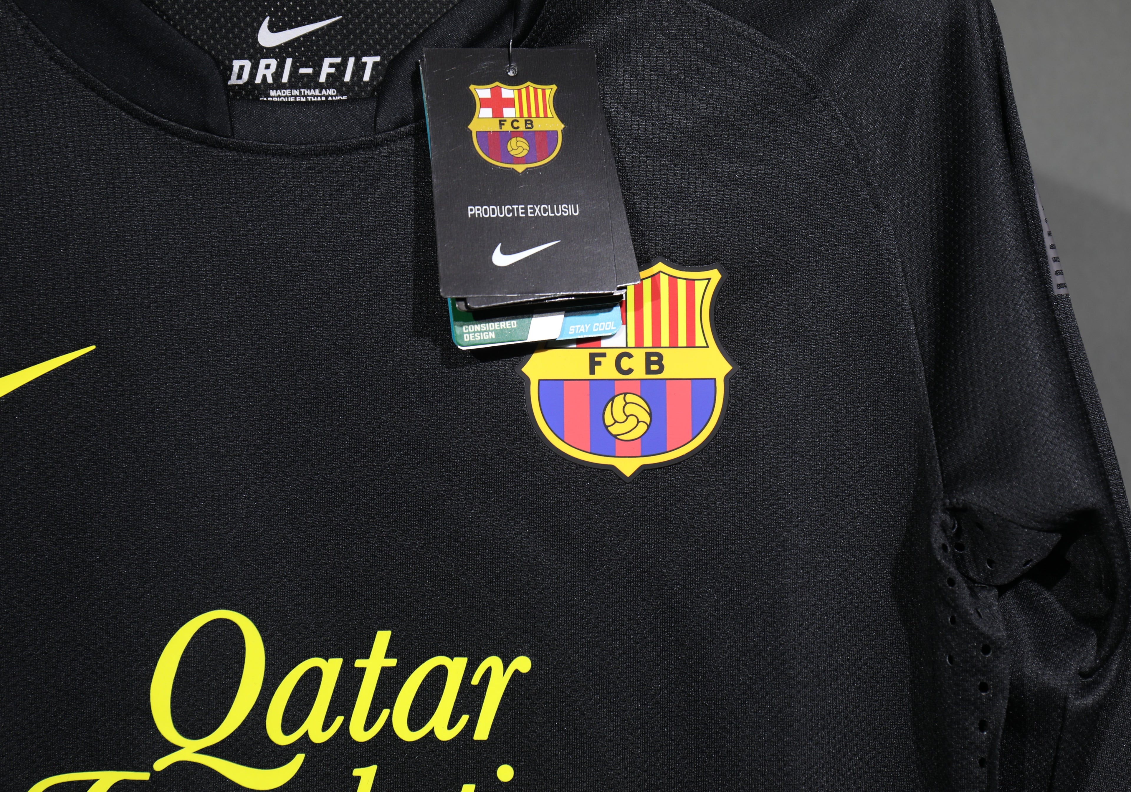 Camisa Barcelona Away 11/12 (Versão Manga Longa Jogador Retrô)