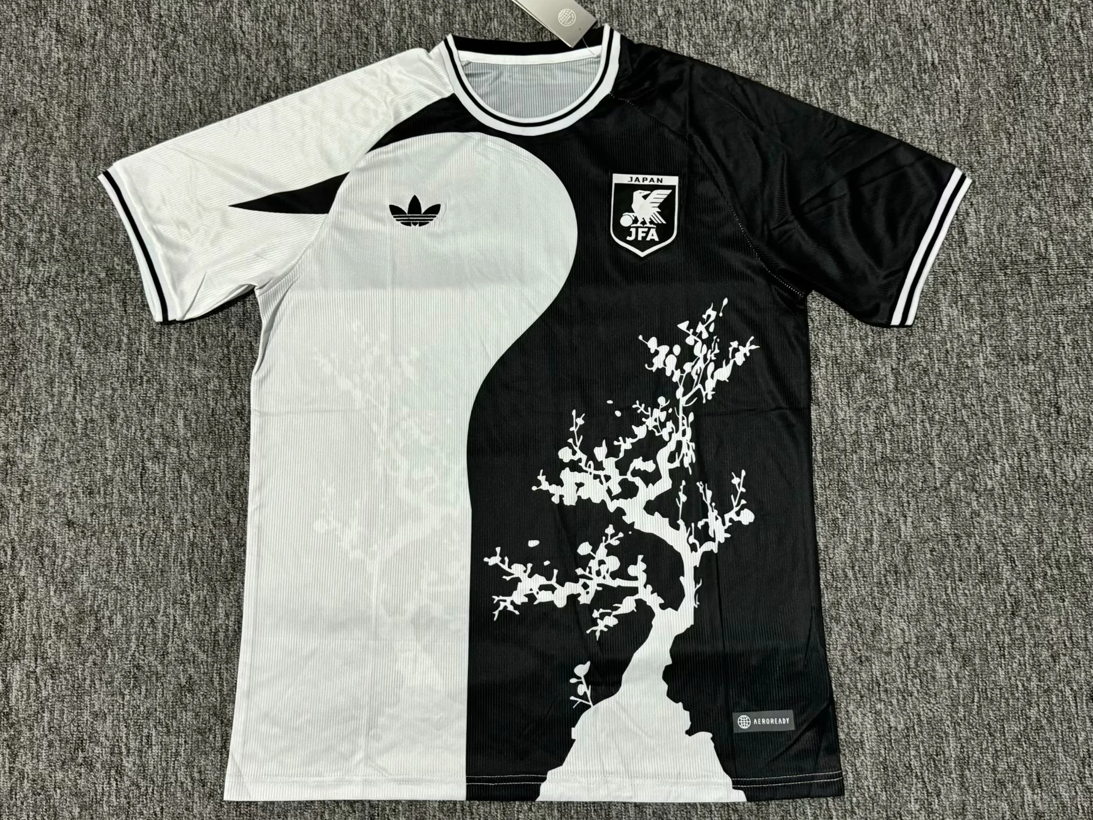 Japan National Team "Black-White" 24/25 Shirt (Fan Version) | SPECIAL EDITION