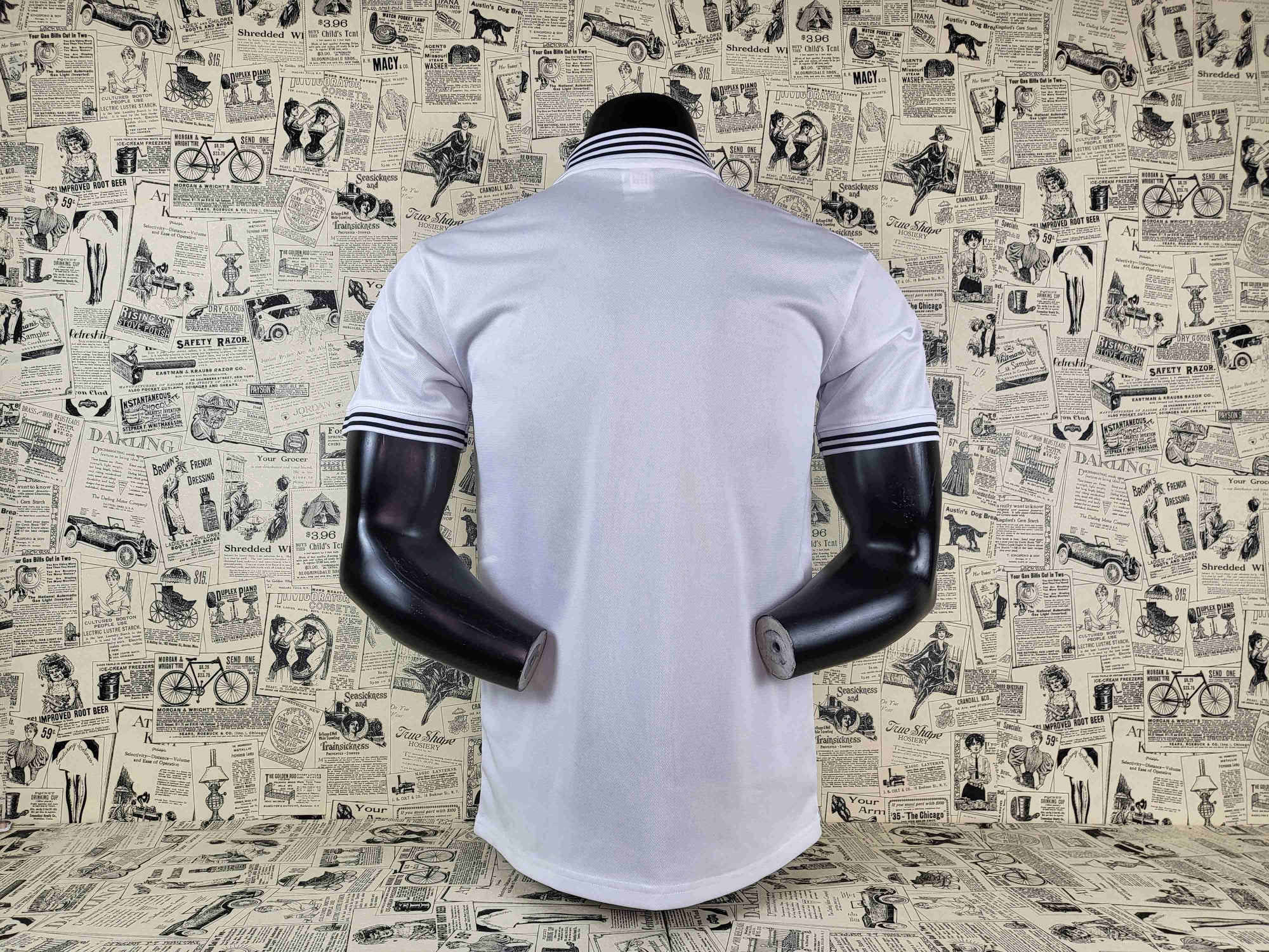 Camisa Real Madrid "White Polo Style" 23/24 (Versão Torcedor) | EDIÇÃO ESPECIAL
