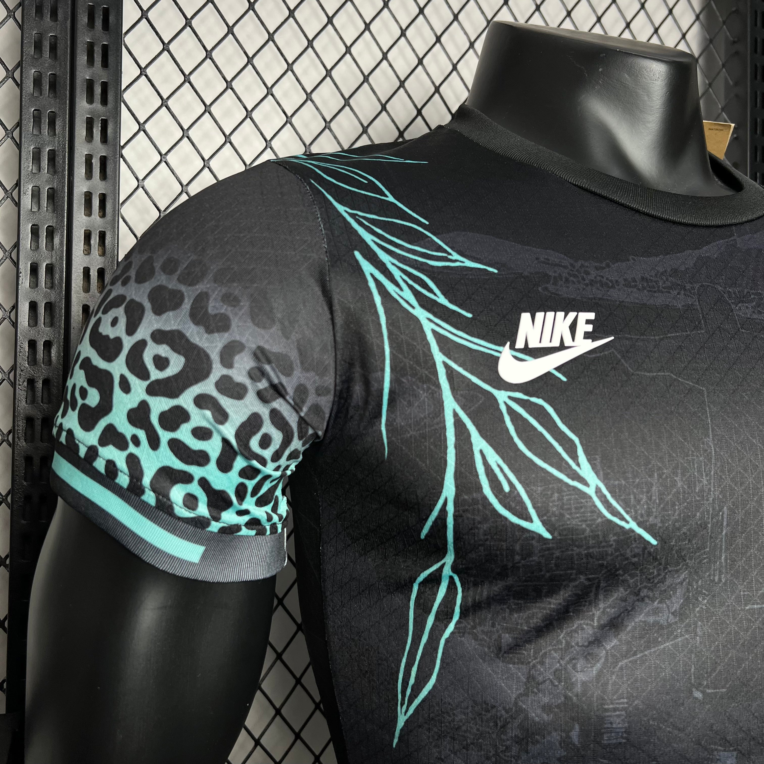 Camisa Seleção Brasileira "Black-Cyan Art" (Versão Jogador) | EDIÇÃO ESPECIAL