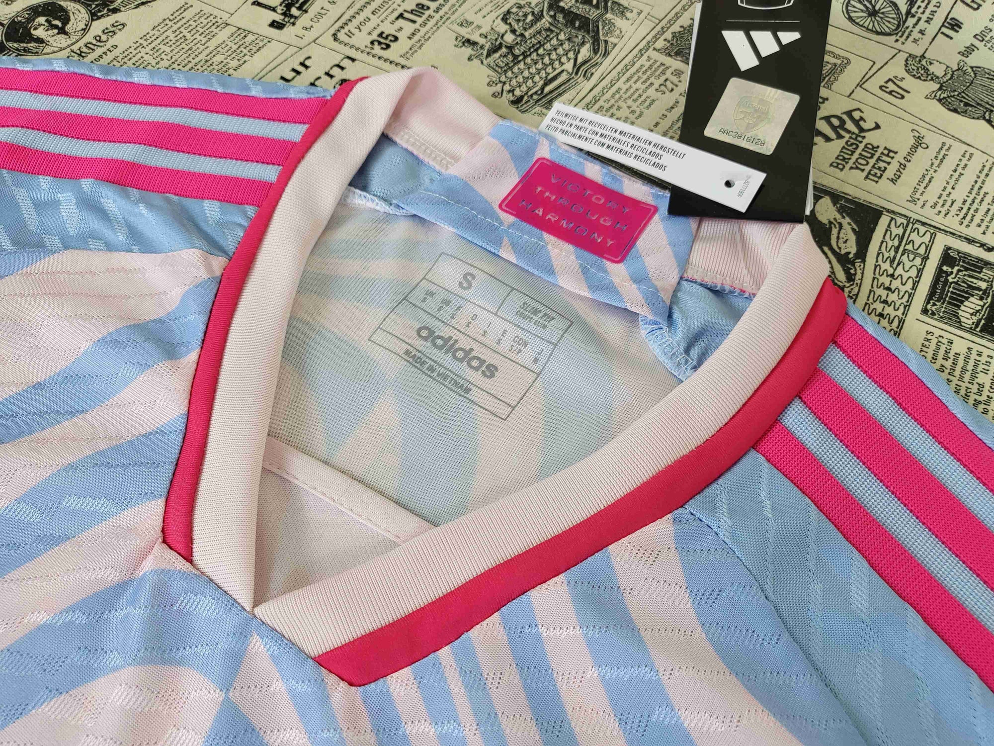 Camisa Arsenal F.C. "Blue Pink" 23/24 (Versão Jogador) | EDIÇÃO ESPECIAL