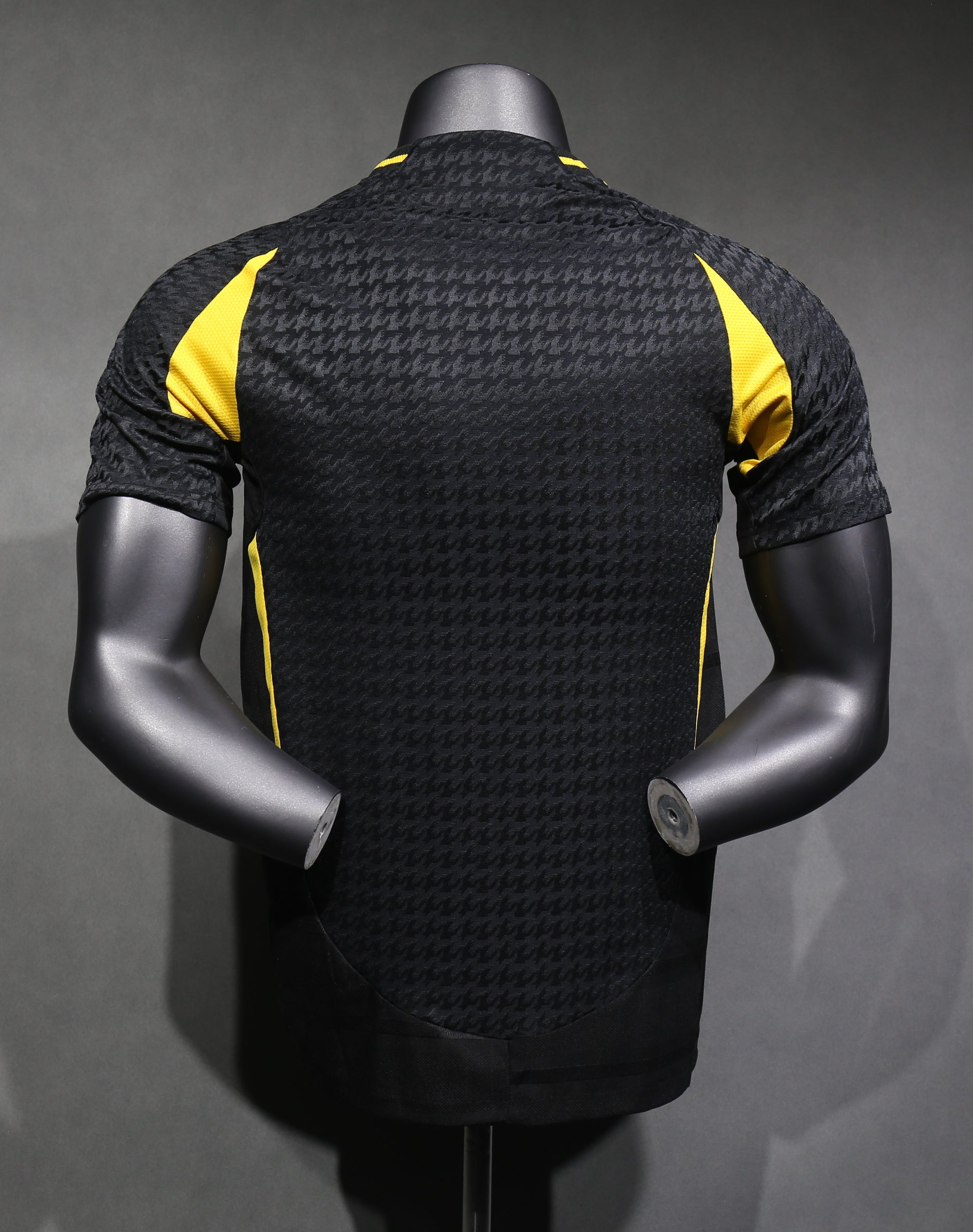 Camisa Real Madrid CF "Carbon Style" (Versão Jogador) | EDIÇÃO ESPECIAL