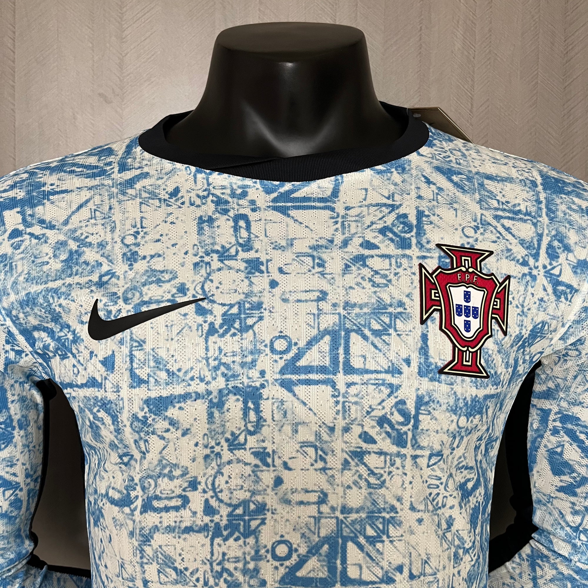 Camisa Seleção Portuguesa Away 2024 (Versão Manga Longa Jogador)