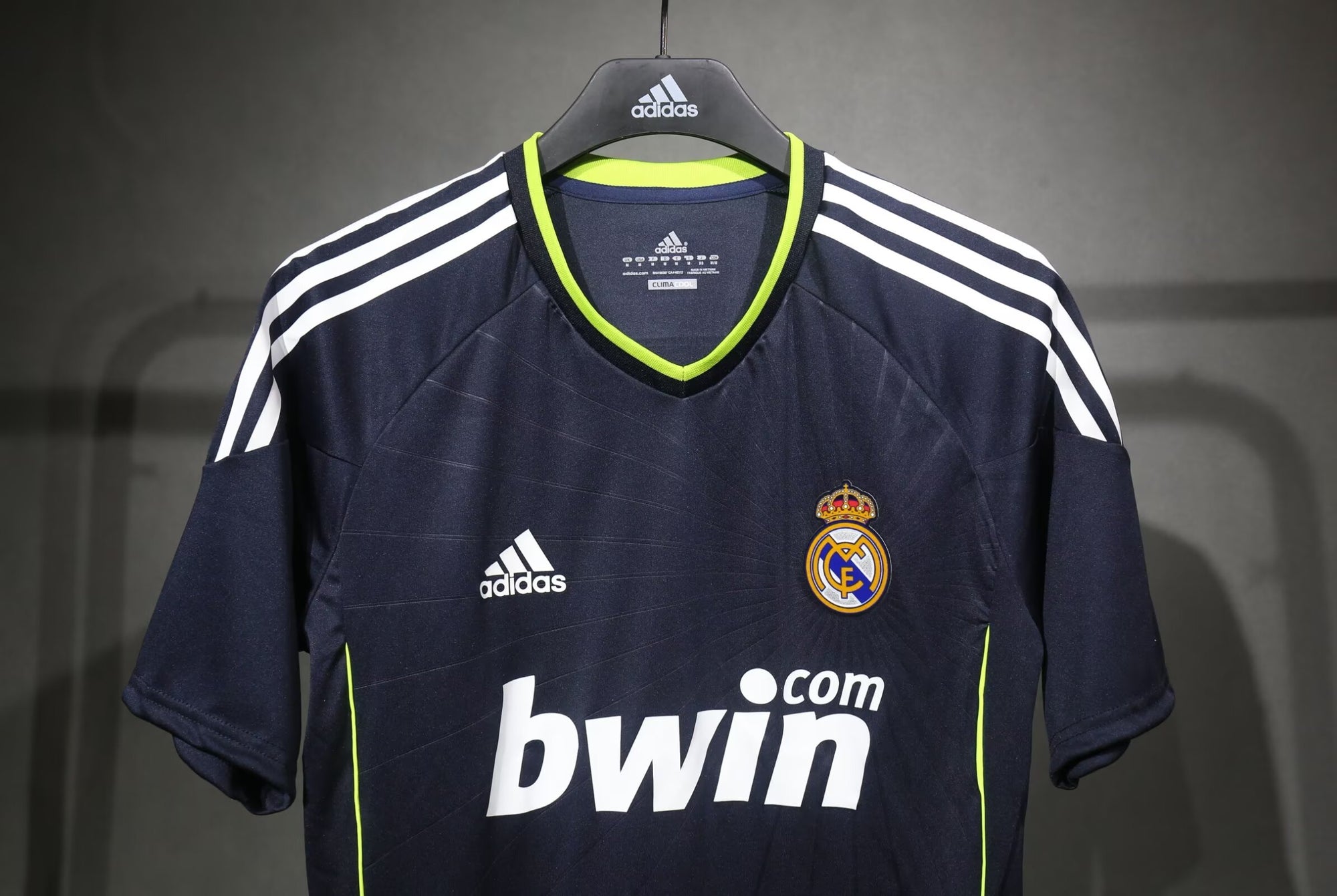 Camisa Real Madrid Away 10/11 (Versão Jogador Retrô)