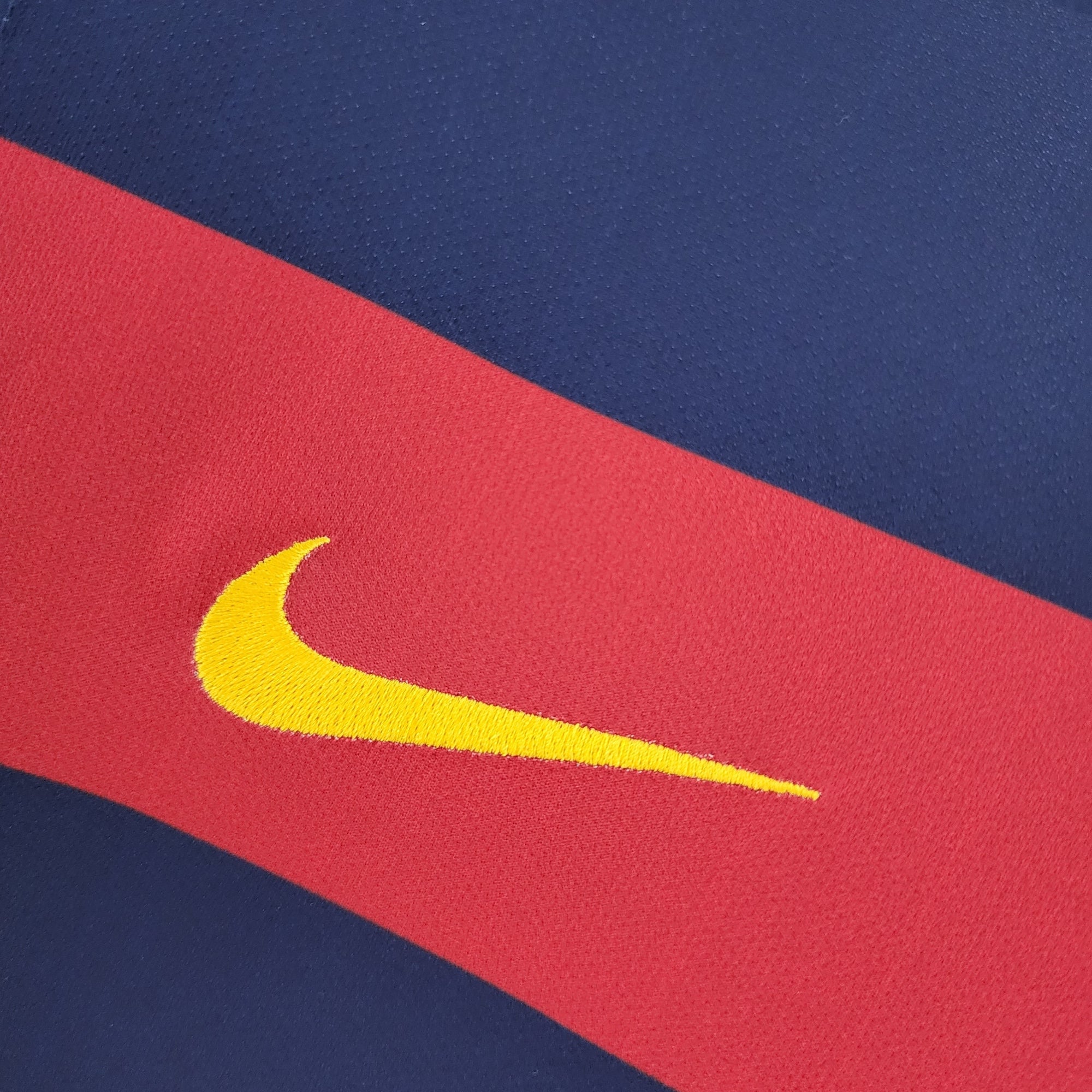 Camisa Barcelona Home 15/16 (Versão Retrô)