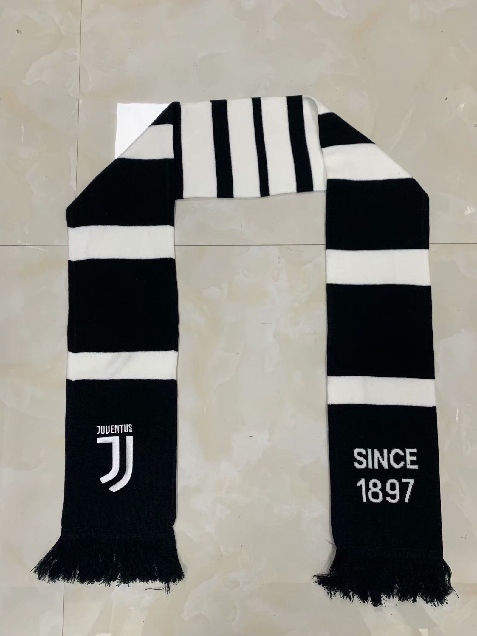 Club Scarf | Sports Accessories (Deliveries Over €20)