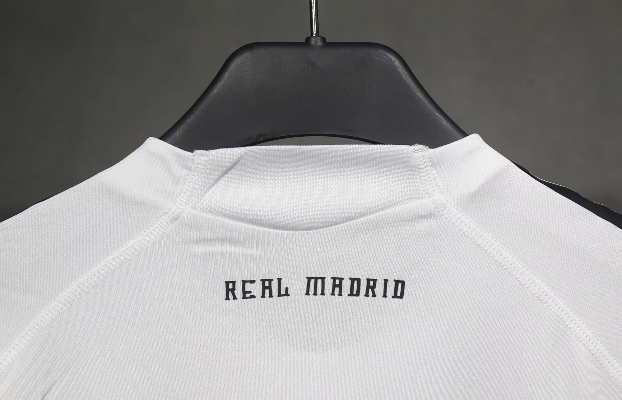 Camisa Real Madrid Home 09/10 (Versão Jogador Retrô)