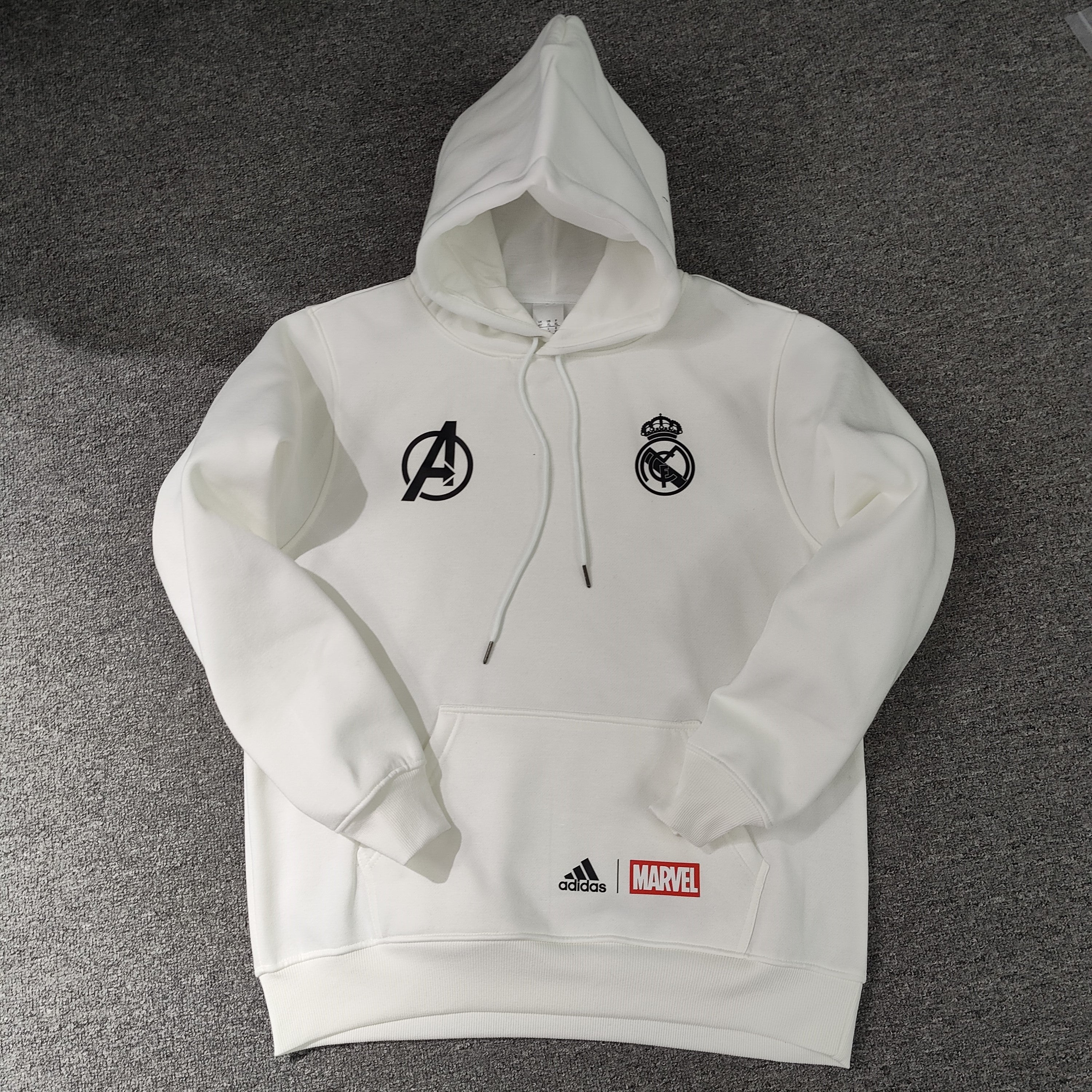 Real Madrid CF Sweatshirt | Avengers - Marvel Style