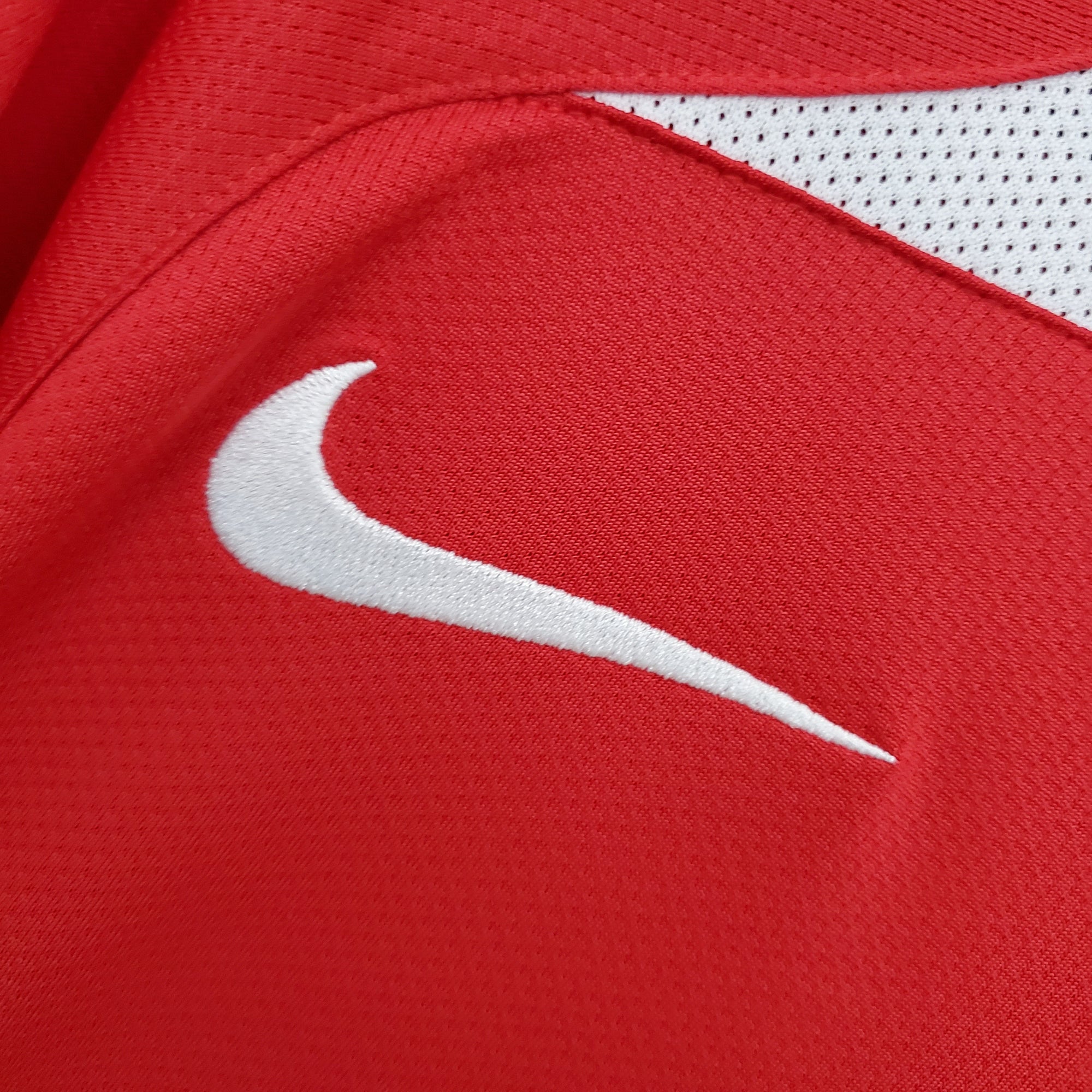 Camisa Manchester United Home 04/05 (Versão Retrô)