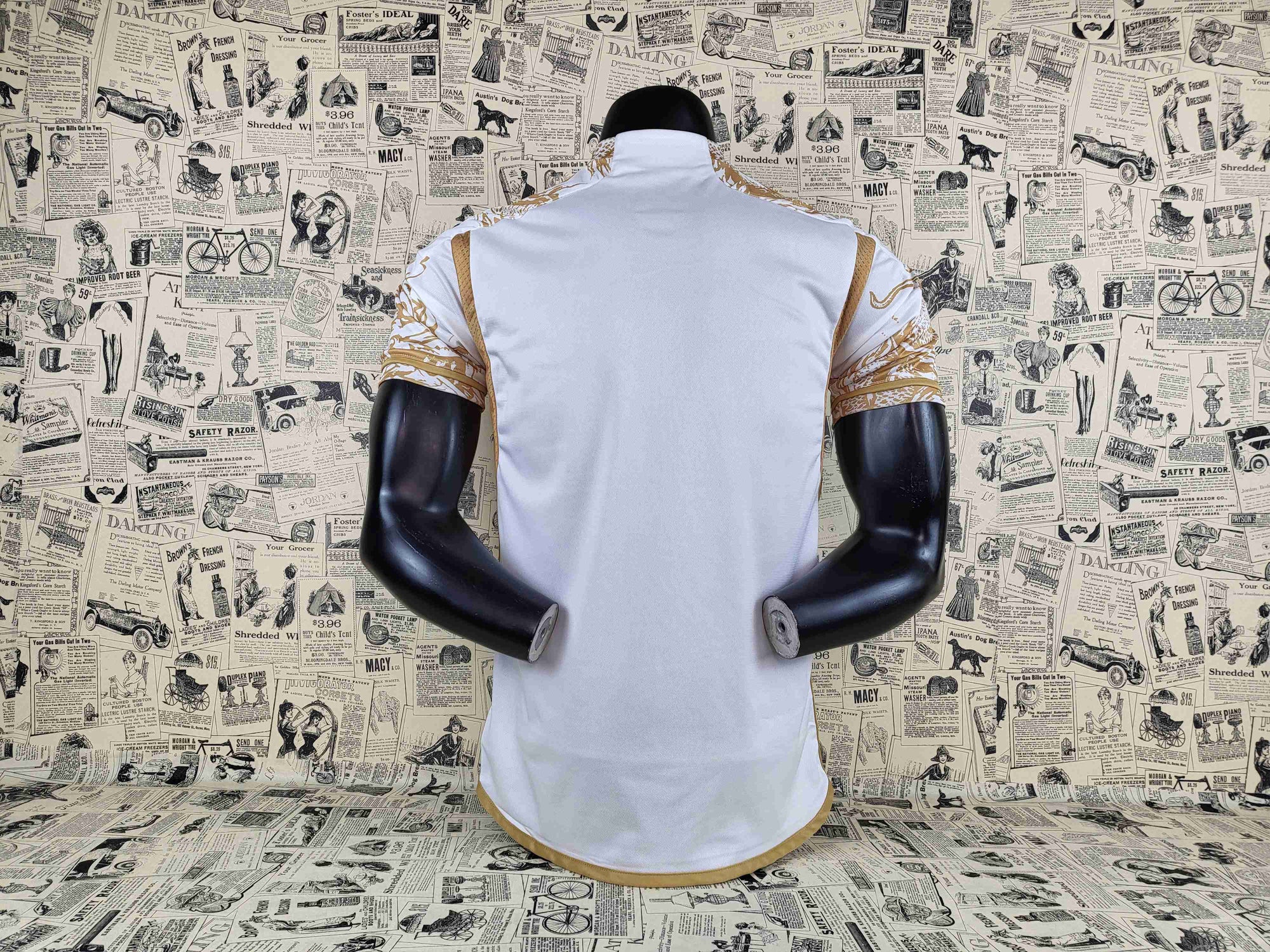 Camisa Real Madrid "Golden-White Style" 23/24 (Versão Torcedor) | EDIÇÃO ESPECIAL