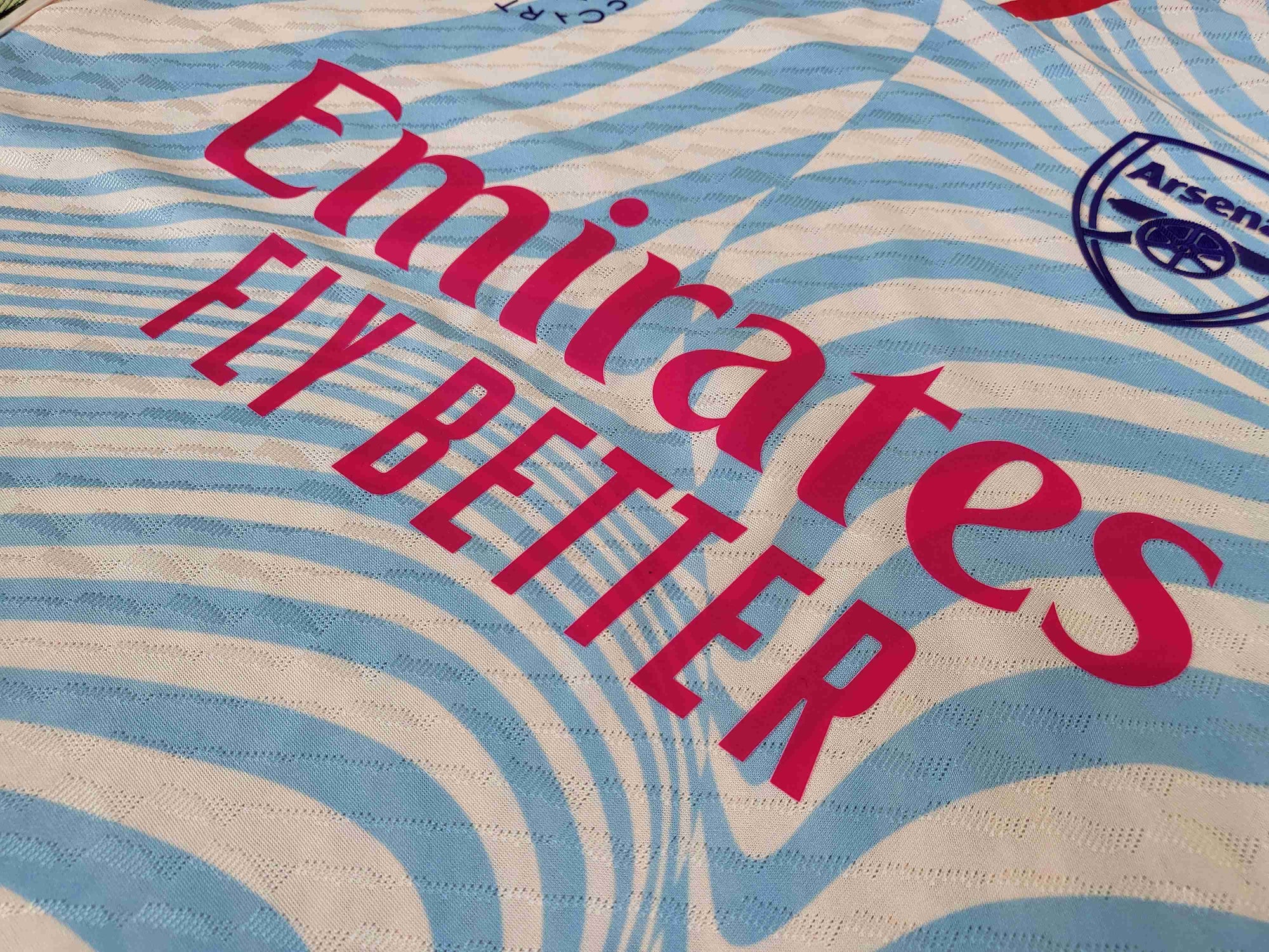 Camisa Arsenal F.C. "Blue Pink" 23/24 (Versão Jogador) | EDIÇÃO ESPECIAL
