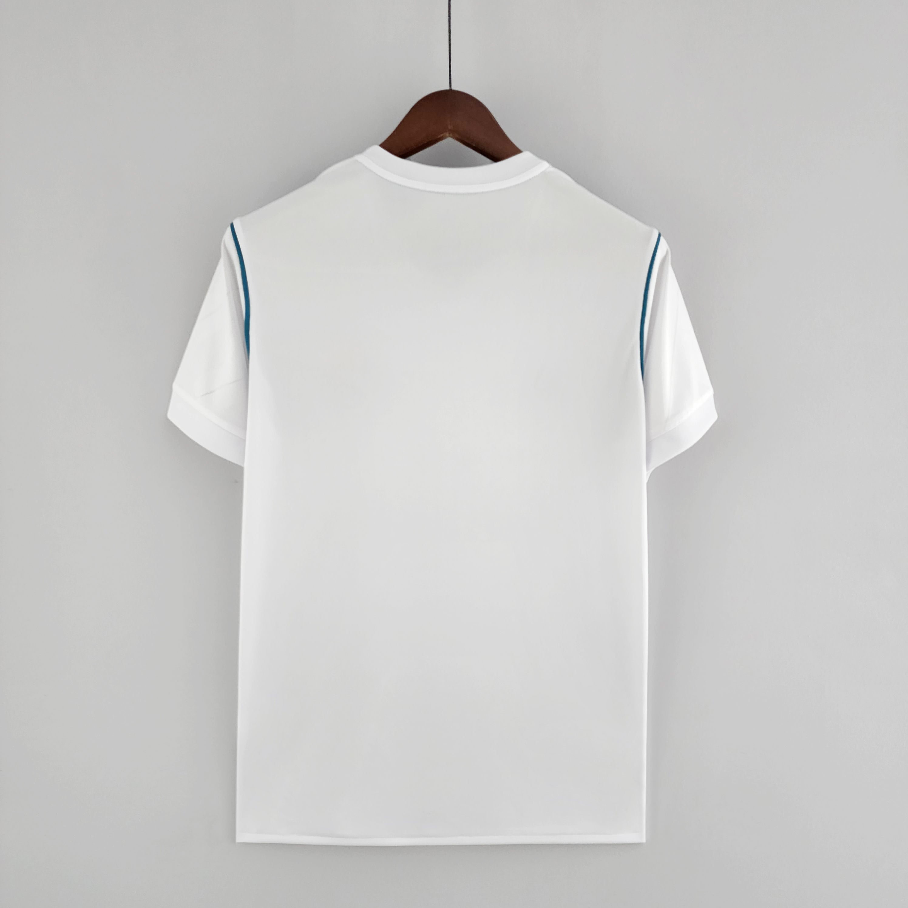 Camisa Real Madrid Home 17/18 (Versão Torcedor Retrô)