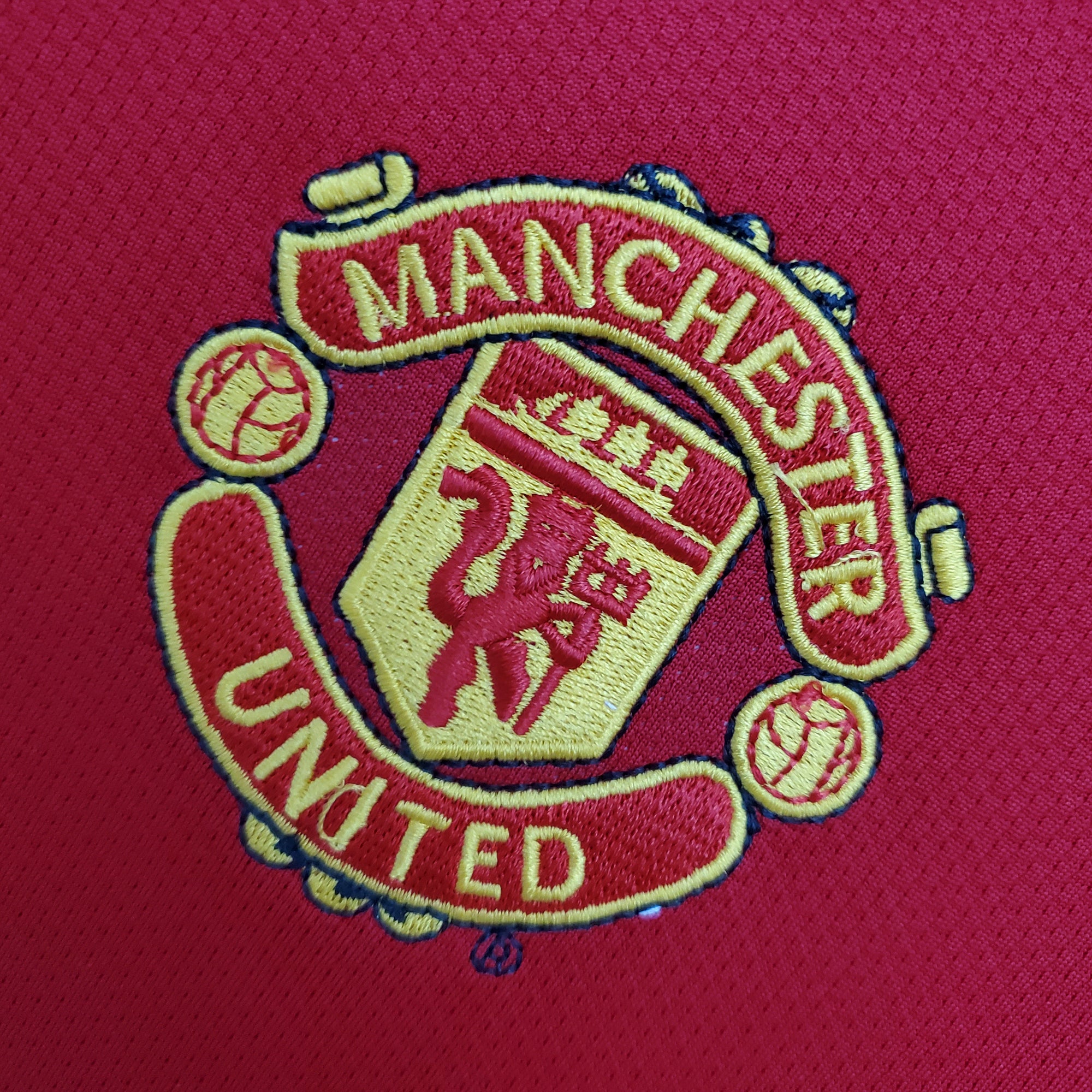 Camisa Manchester United Home 04/05 (Versão Manga Longa Retrô)