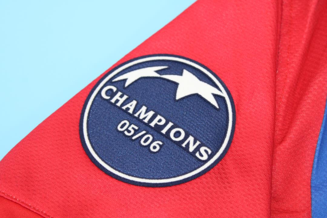 Camisa Barcelona Home 06/07 (Versão Retrô)