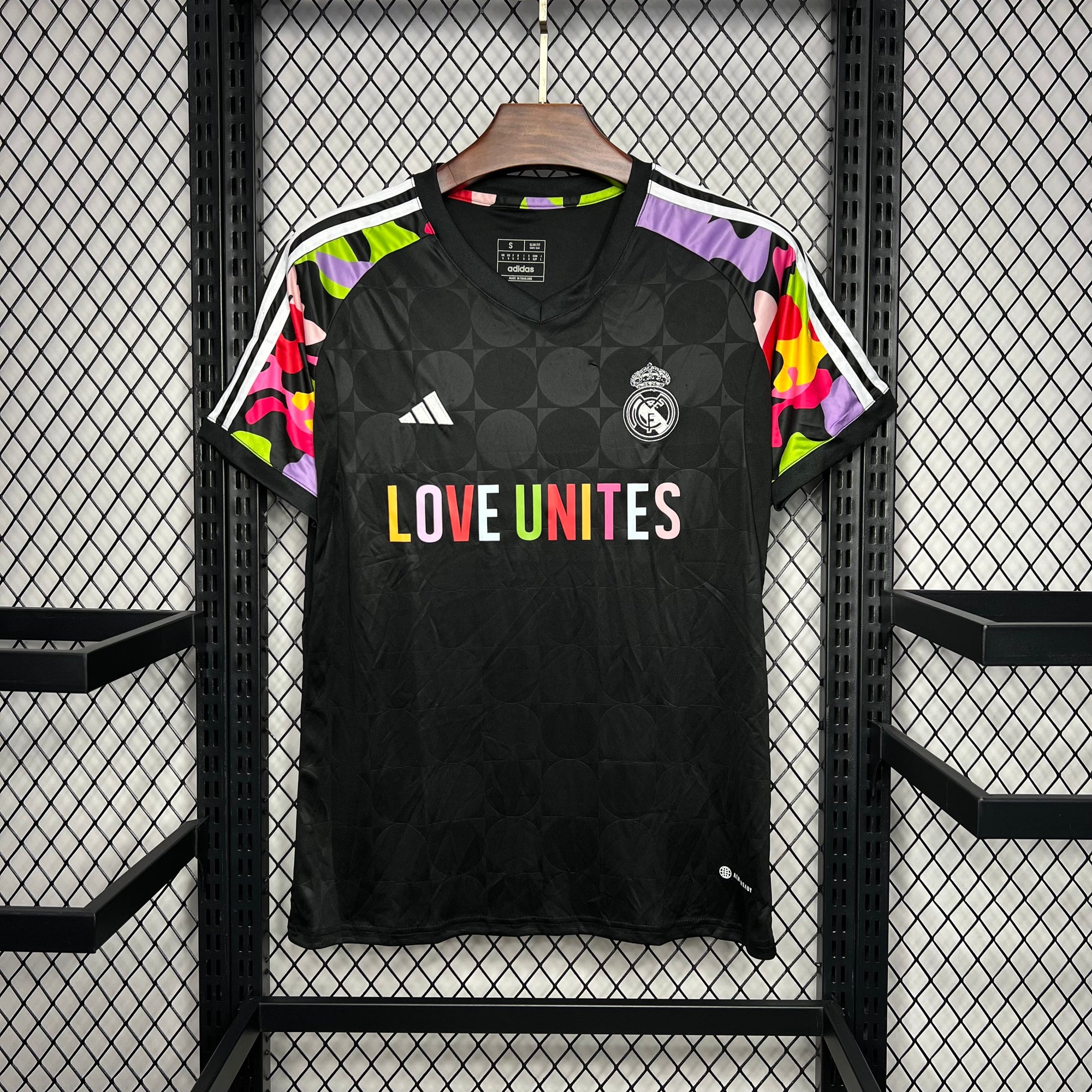 Camisa Real Madrid CF "Love Unites" (Versão Torcedor) | EDIÇÃO ESPECIAL