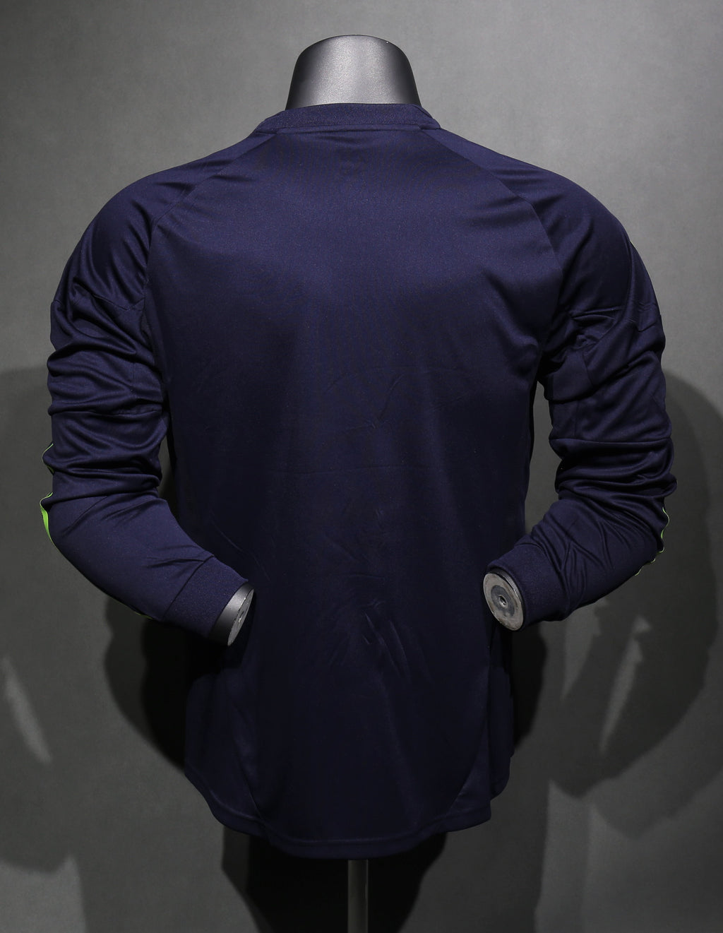 Camisa Real Madrid Away 12/13 (Versão Manga Longa Jogador Retrô)