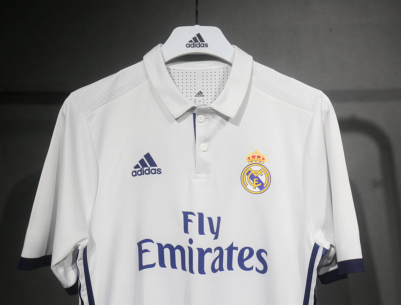 Camisa Real Madrid Home 16/17 (Versão Jogador Retrô)
