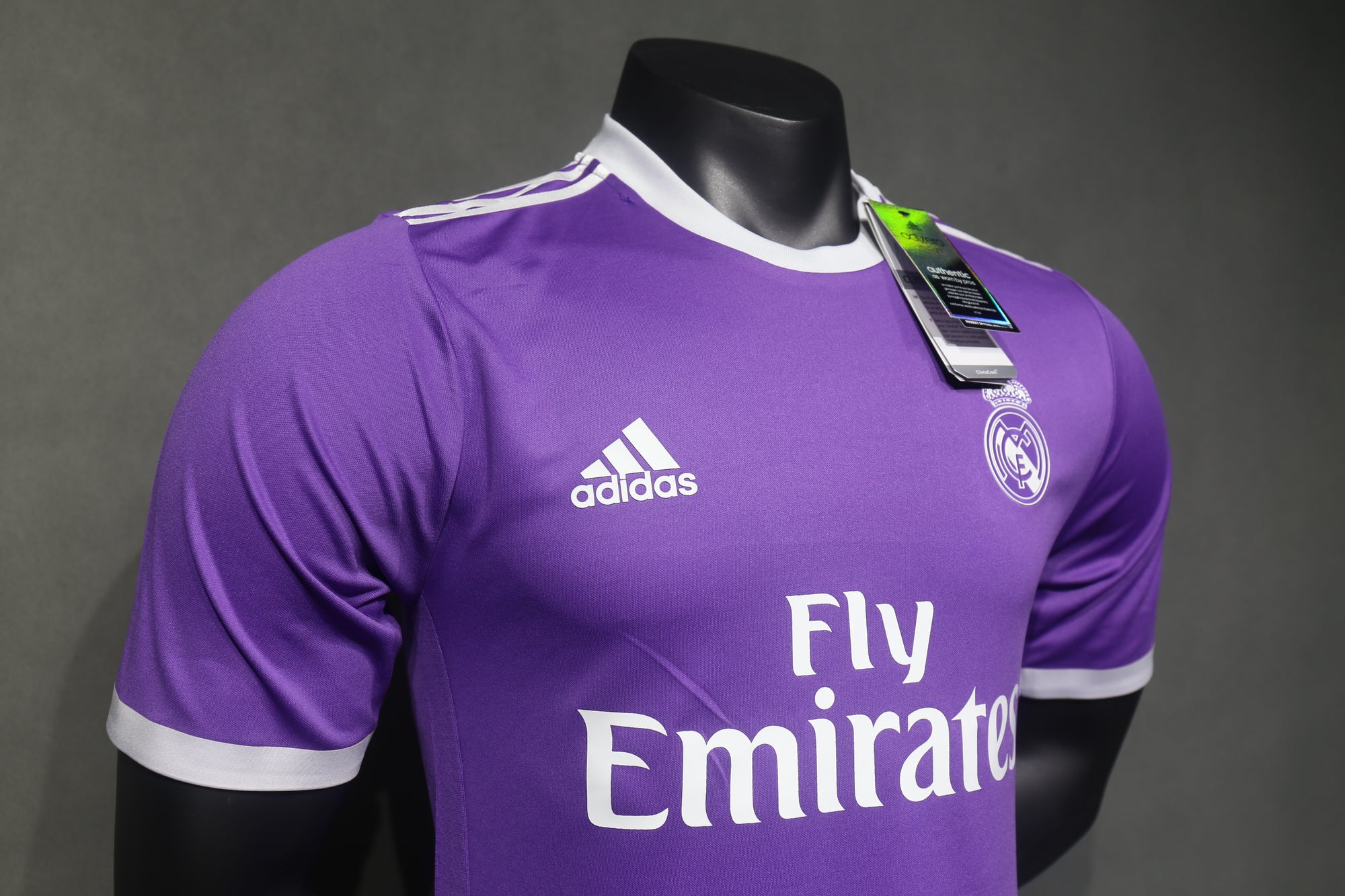 Camisa Real Madrid Away 16/17 (Versão Jogador Retrô)