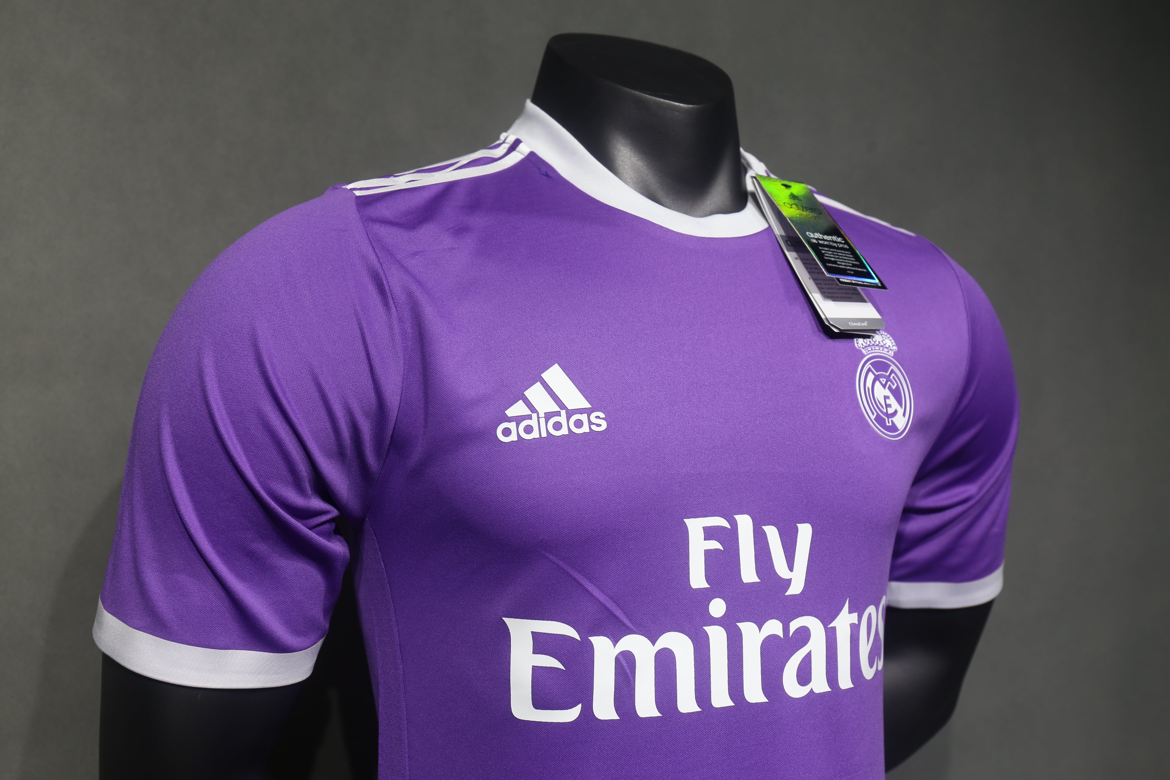Camisa Real Madrid Away 16/17 (Versão Jogador Retrô)
