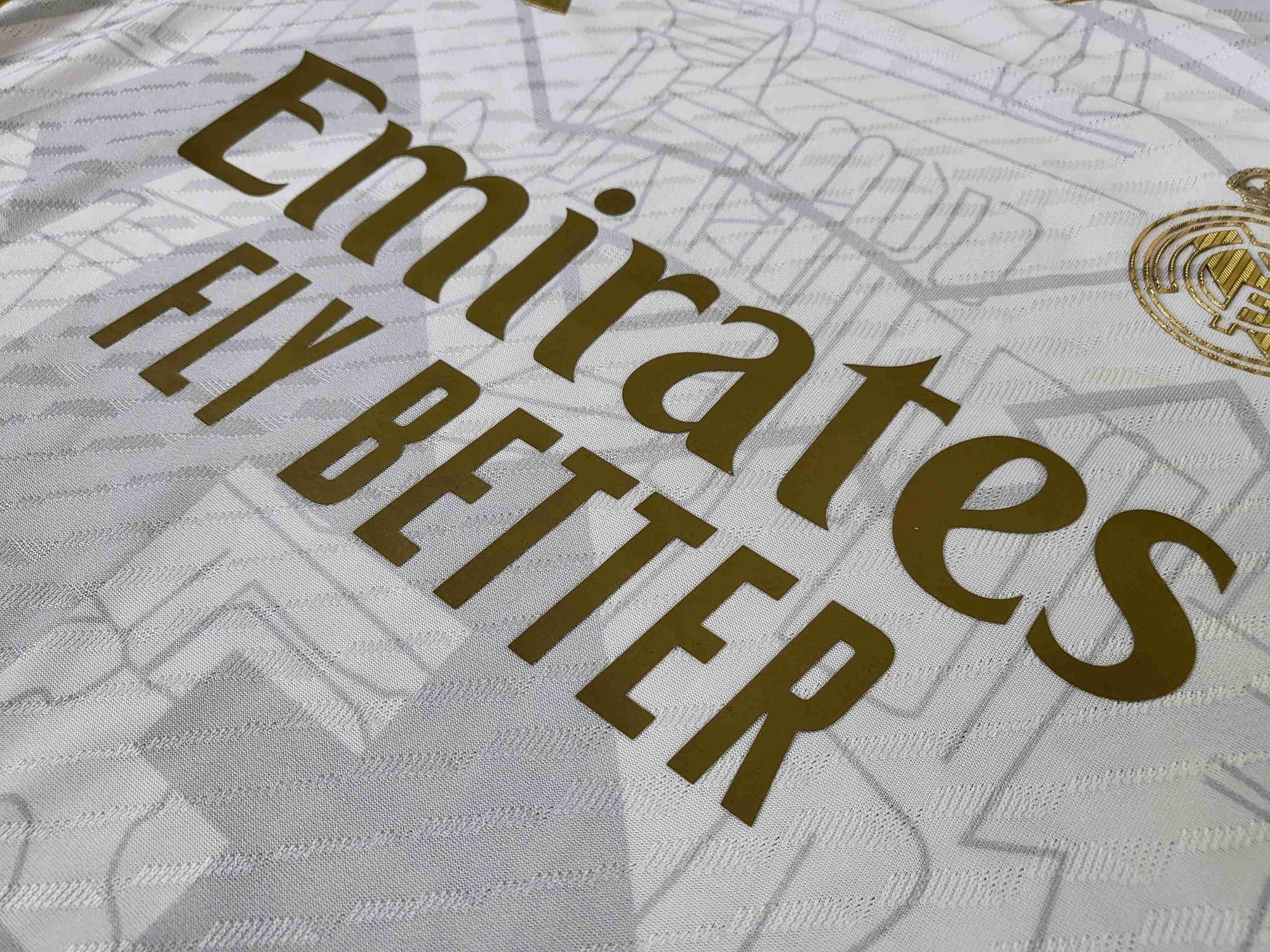 Camisa Real Madrid "Golden-White Style" 23/24 (Versão Jogador) | EDIÇÃO ESPECIAL