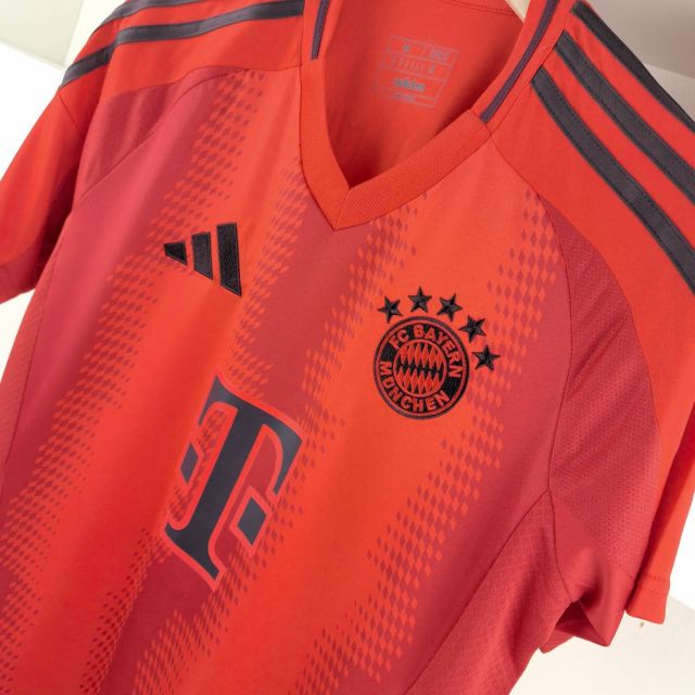 Camisa Bayern Munique 24/25 Home (Versão Torcedor)