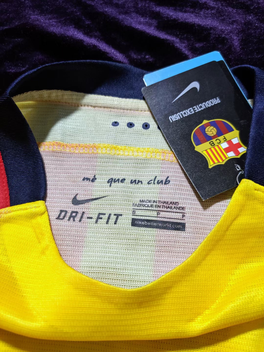 Camisa Barcelona Away 15/16 (Versão Retrô)