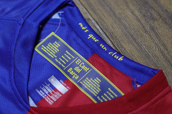 Camisa Barcelona Home 08/09 (Versão Manga Longa Retrô)