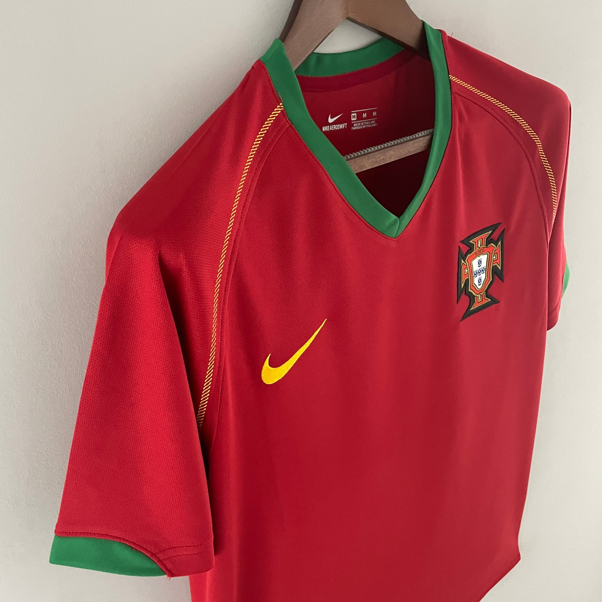 Camisa Seleção Portuguesa Home 2006 (Versão Torcedor Retrô)