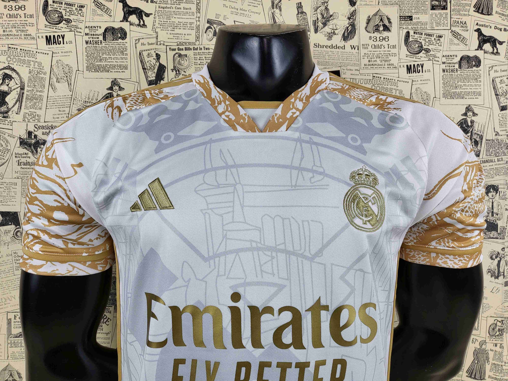 Camisa Real Madrid "Golden-White Style" 23/24 (Versão Torcedor) | EDIÇÃO ESPECIAL
