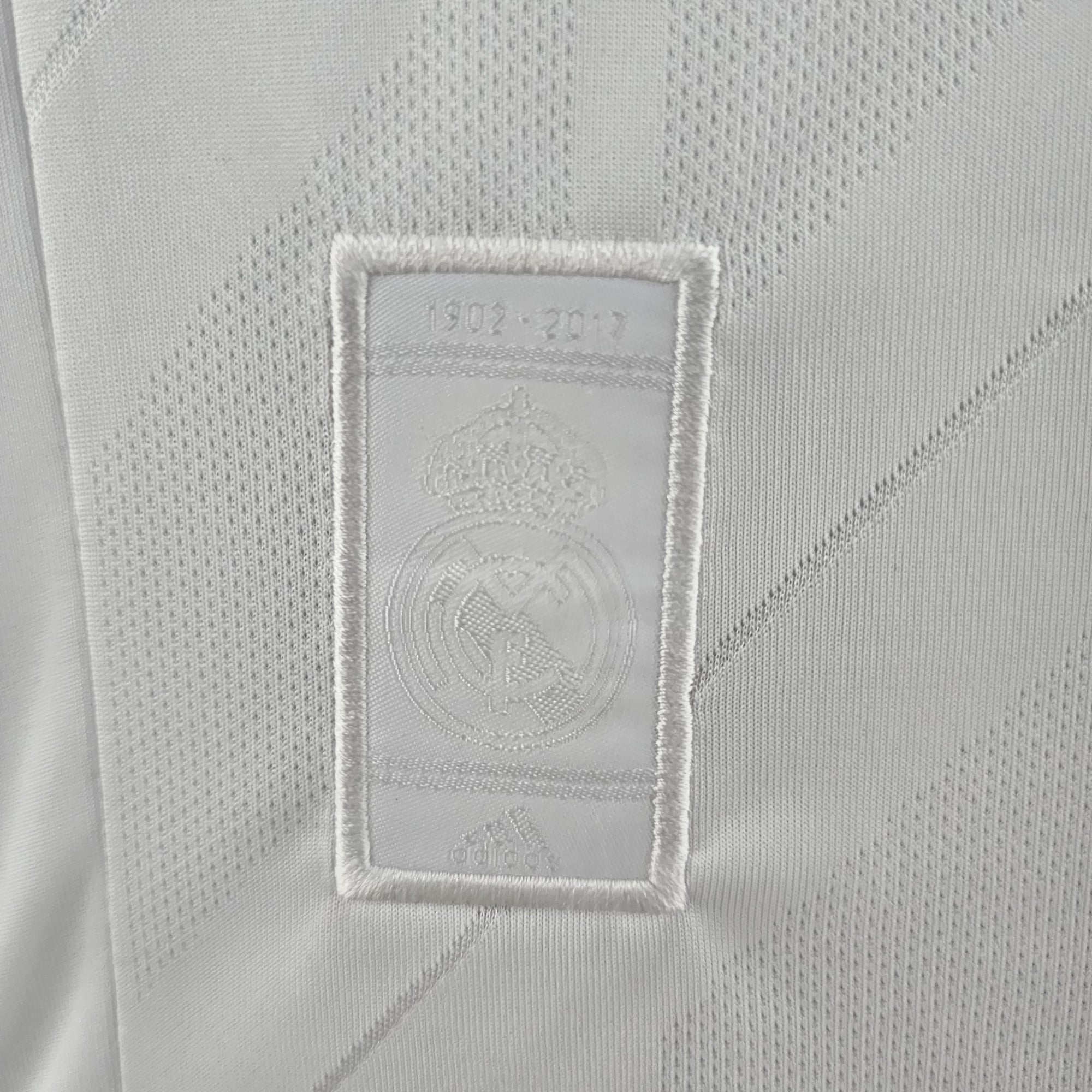 Camisa Real Madrid Home 17/18 (Versão Manga Longa Torcedor Retrô)