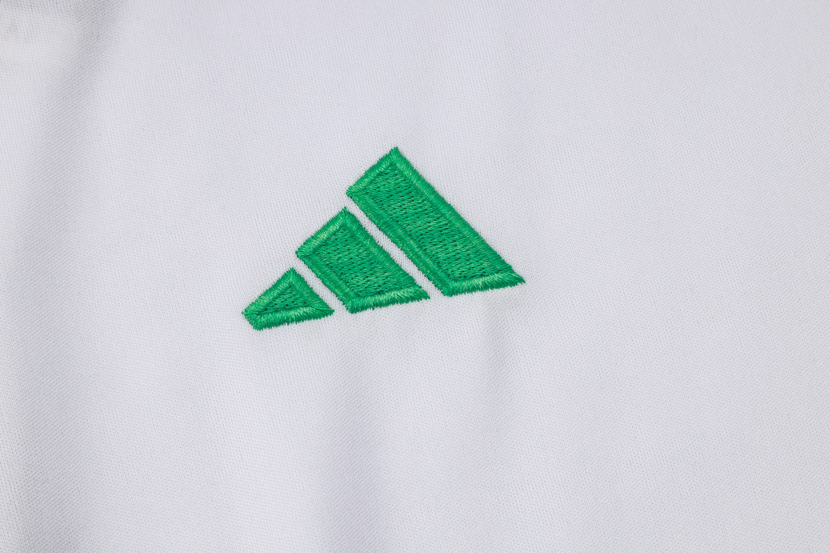 Chelsea FC Home Shirt 03/05 (Retro Fan Version)